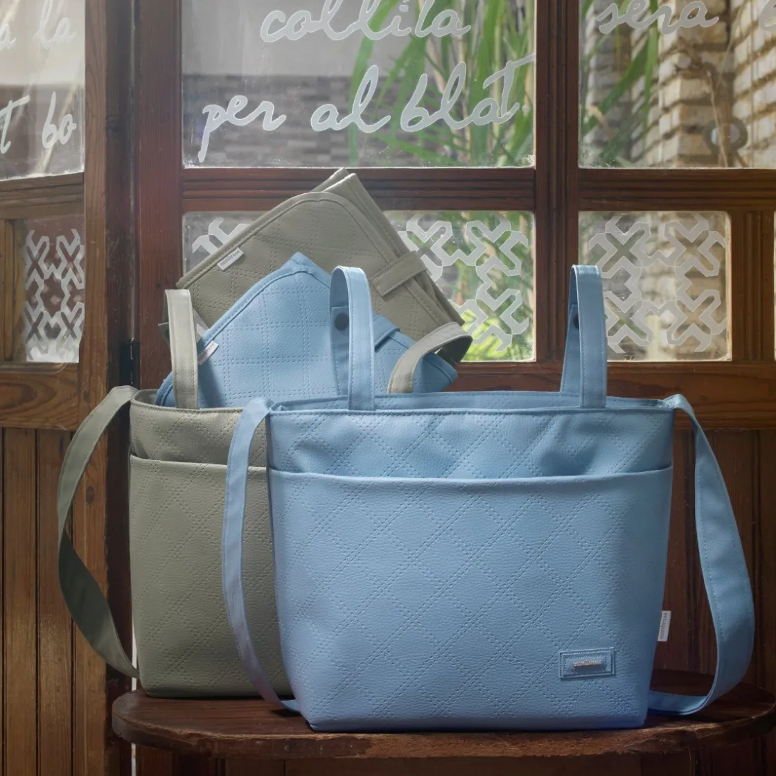 bolsa_aseo_selecta_azur_c_2.webp New Bolsa Aseo Selecta Azur Bolsos