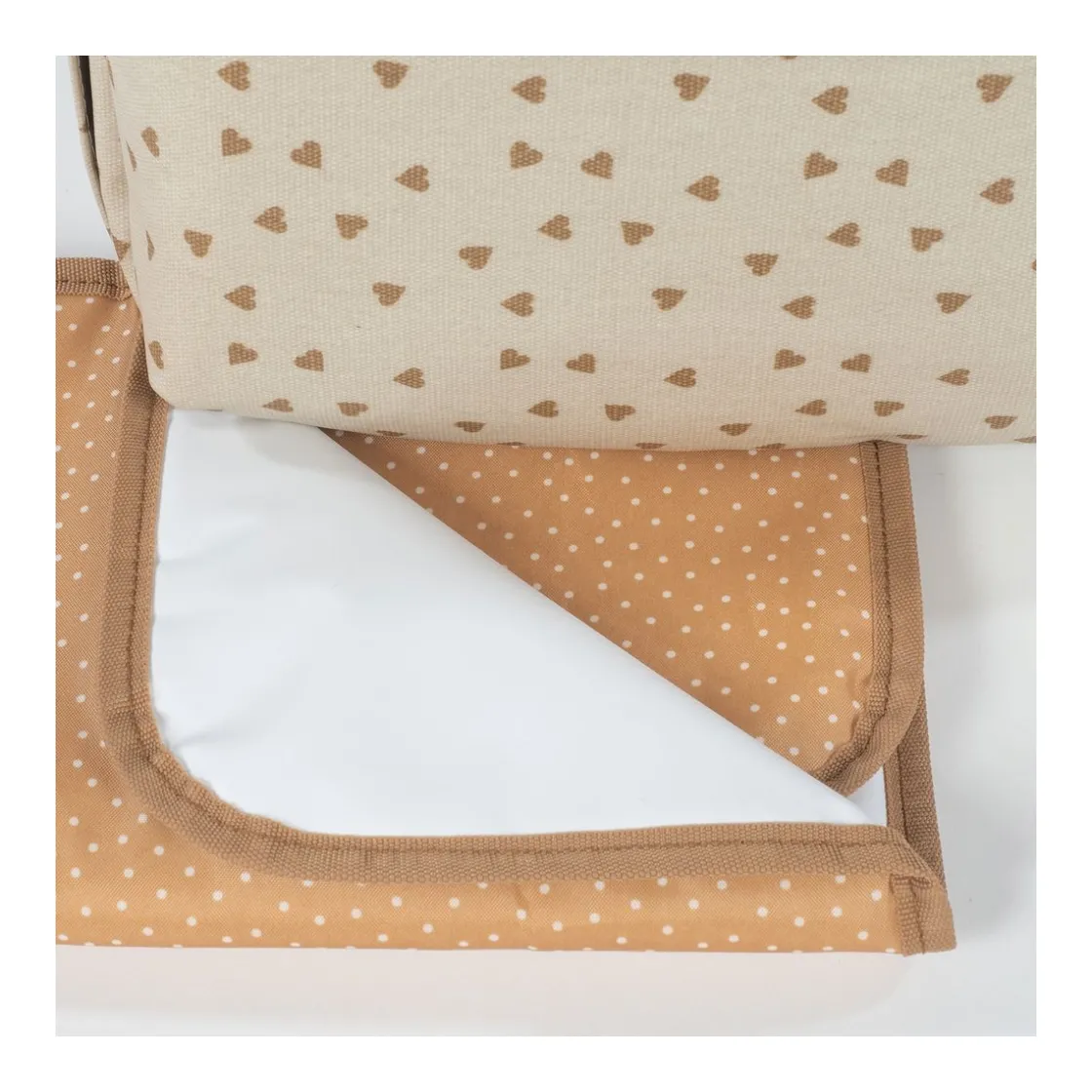 bolsa_canastilla_corazone_15.webp Outlet Bolsa canastilla corazones Poppy Canela Bolsos