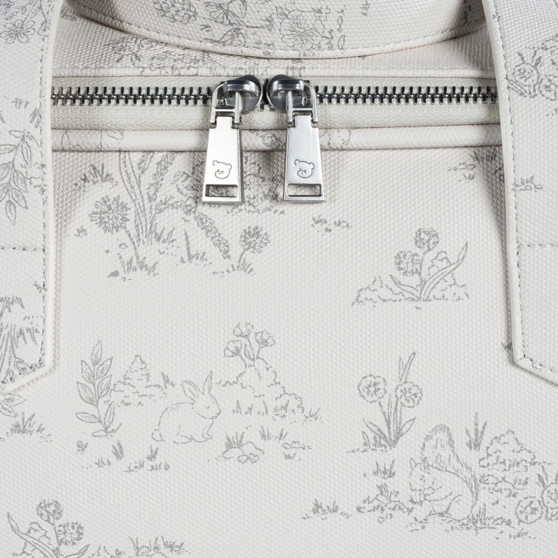 maleta_pasito_a_pasito_to_4-1.webp Fashion Maleta Toile de Jouy Cream Bolsos
